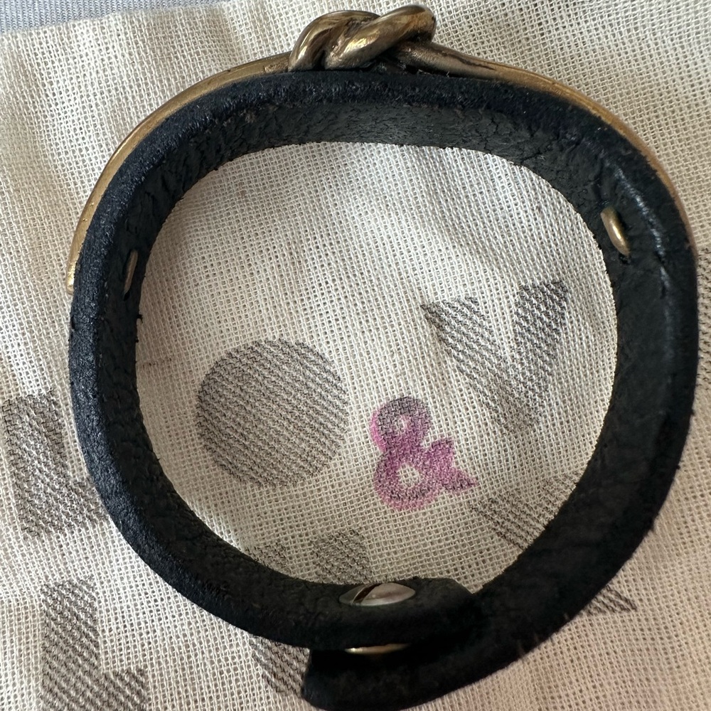 Love & Luxe Black Leather / Brass Bracelet - Picture 6 of 9